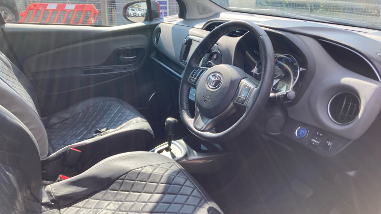 Toyota Yaris 1.5 Hybrid Icon 5dr CVT Hybrid Hatchback